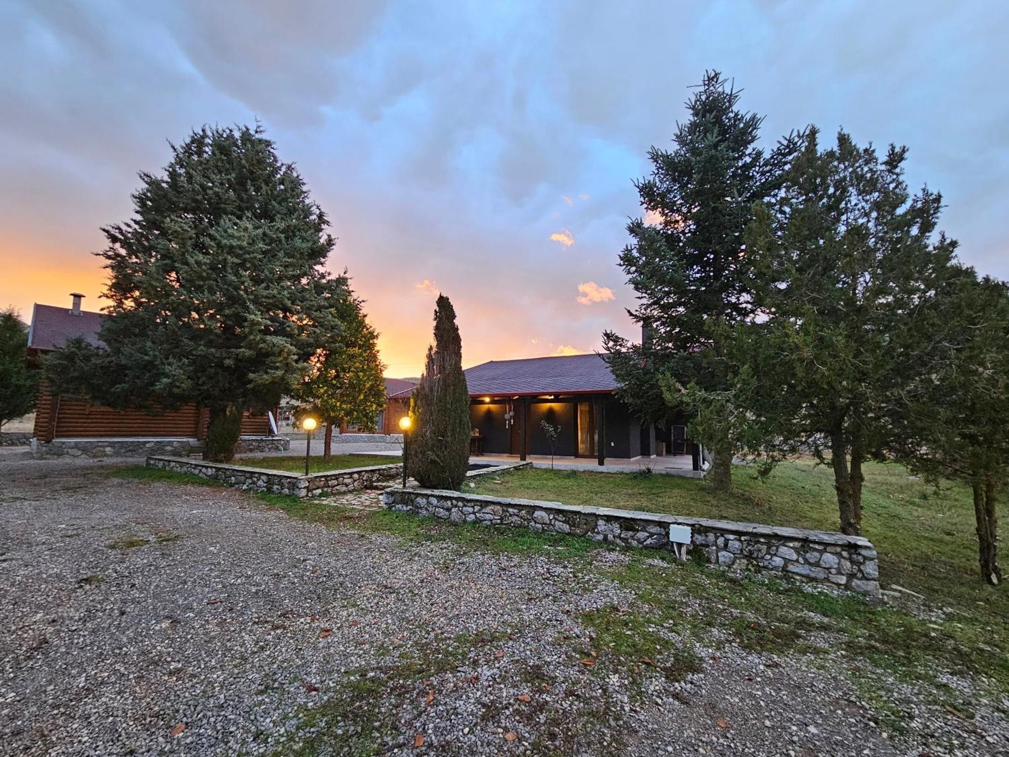 Orino Livadi Mount Villa IV Arachova Exterior foto